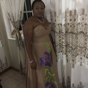 Meet your Posher, Dionne allosene